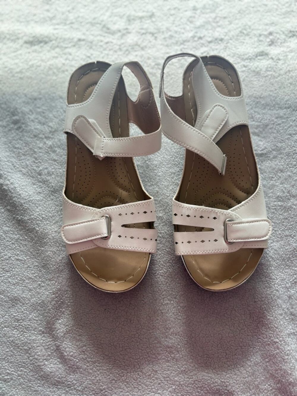 New White Comfort Strap Sandals Size 42 (US 10–10.5) Adjustable Flat Shoes